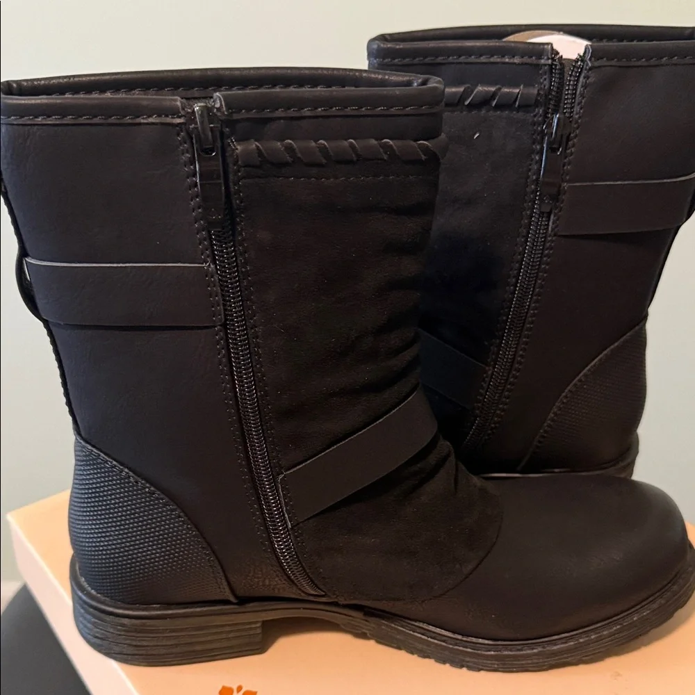 Spring Step Black Combat Boots - Picture 3 of 8